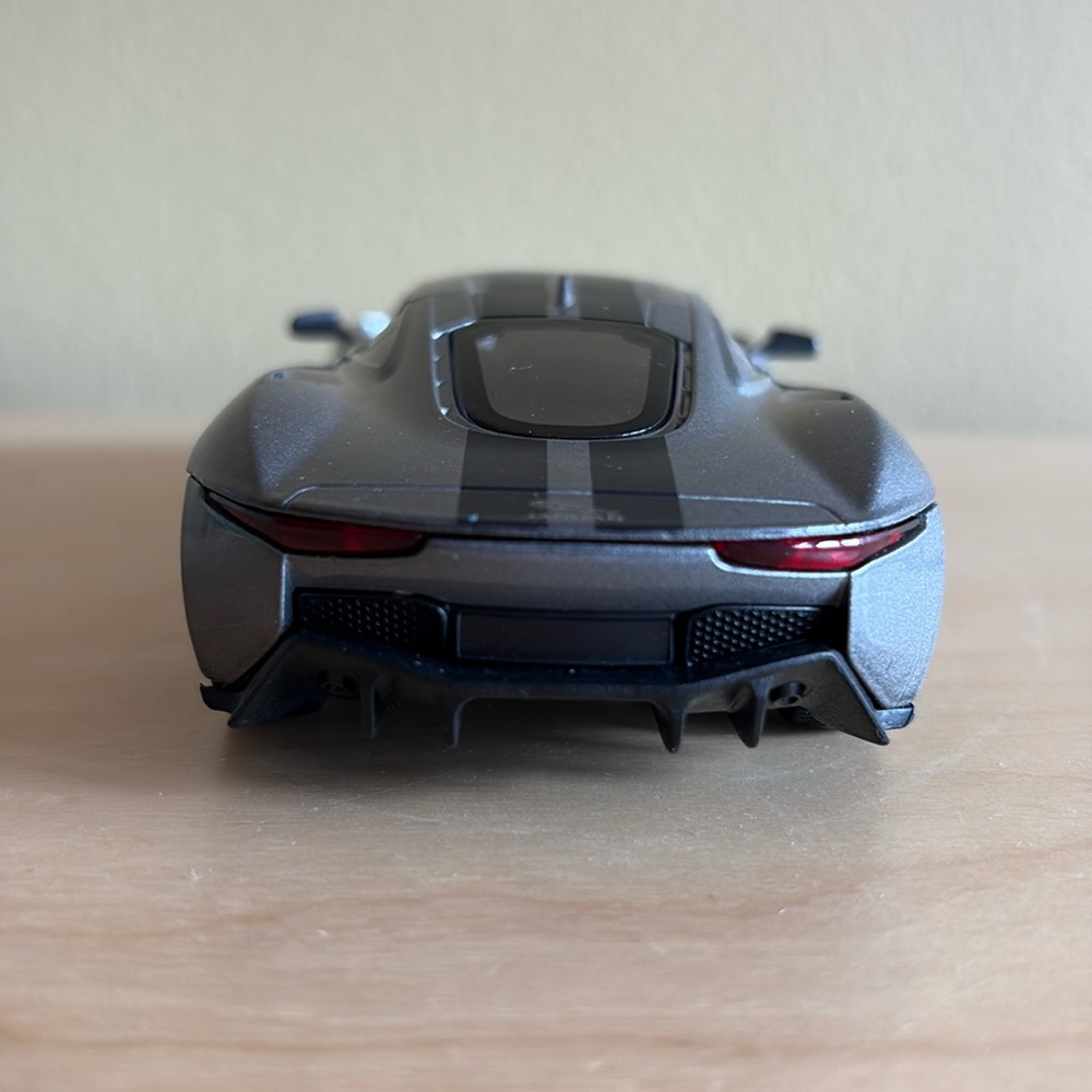 Jaguar C-X75 Model 1:32 - brand new - Picture 3 of 12